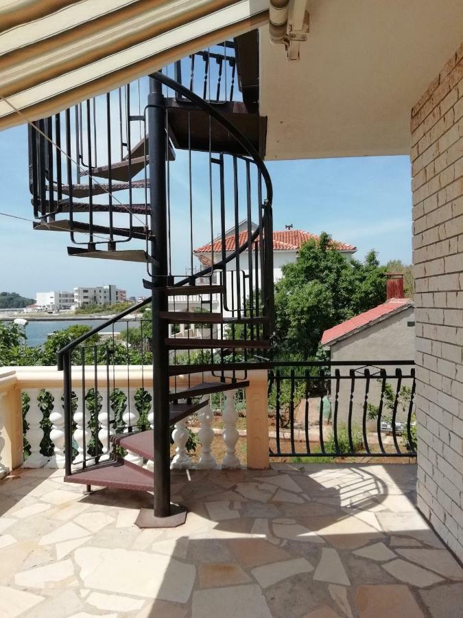 Apartment Zdene Rogoznica  Luaran gambar